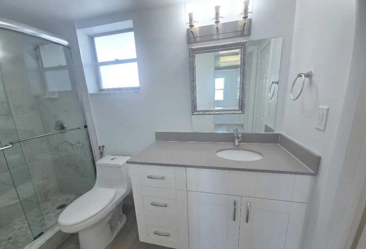 18555 NE 14th Avenue 709, Miami, FL 33179 photo 19
