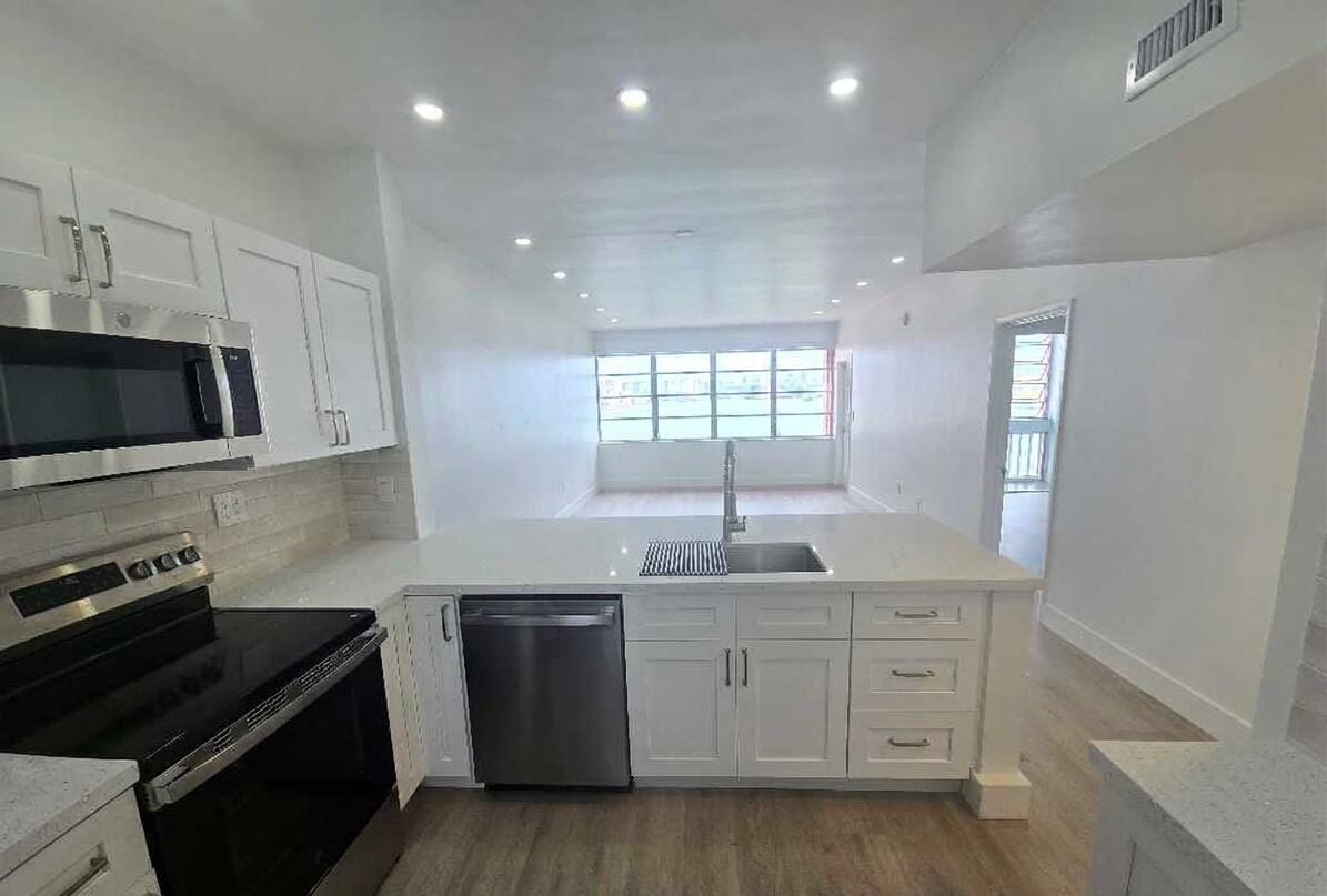 18555 NE 14th Avenue 709 — photo 6