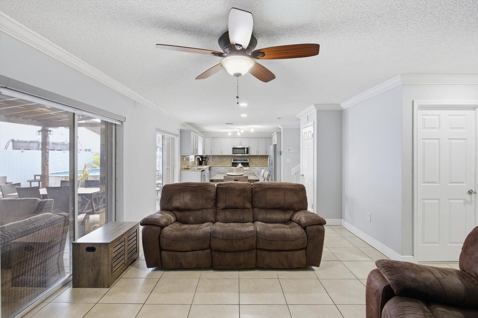 18811 NW 80th Avenue, Hialeah, FL 33015 photo 23
