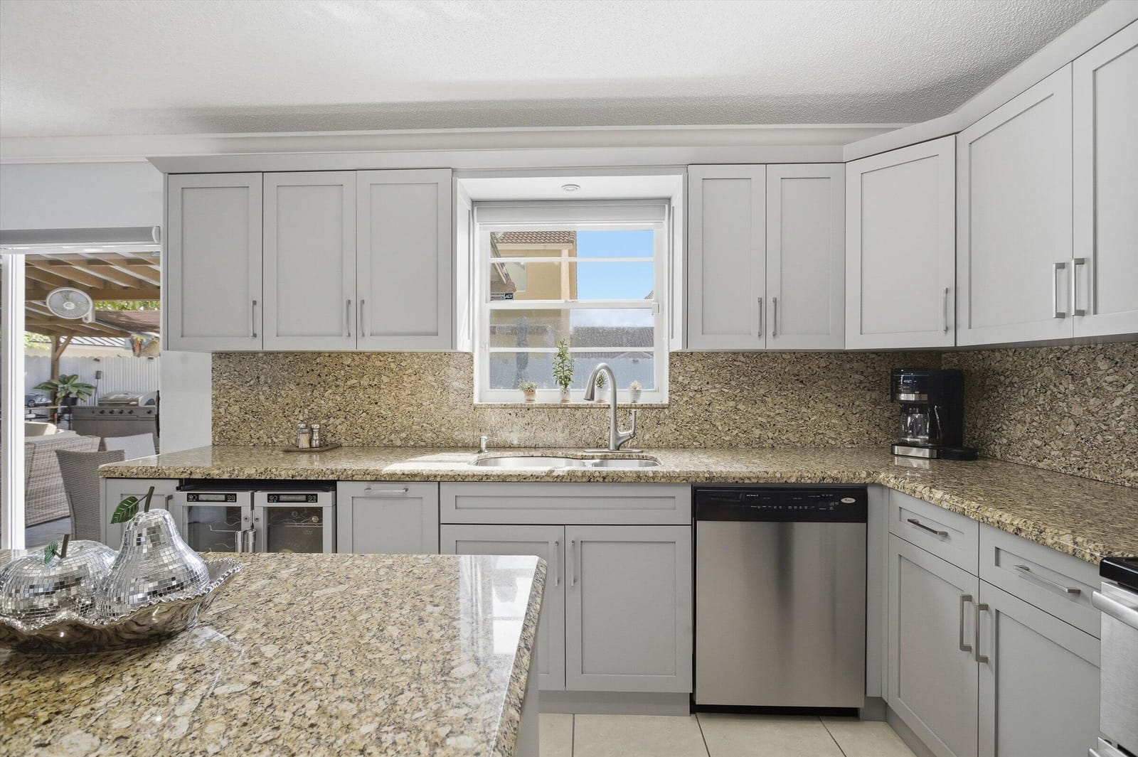 18811 NW 80th Avenue, Hialeah, FL 33015 photo 28