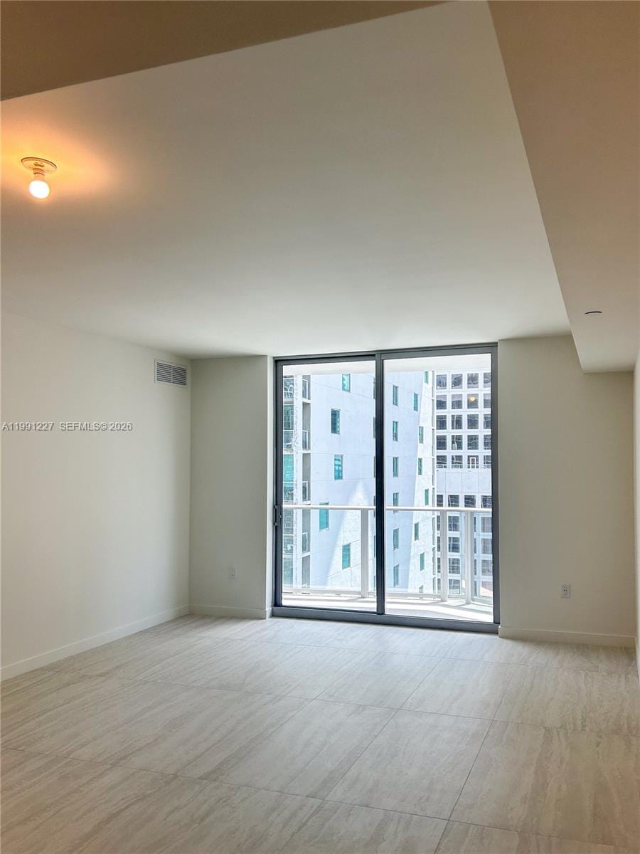 77 SE 5th Street 3614 — photo 10