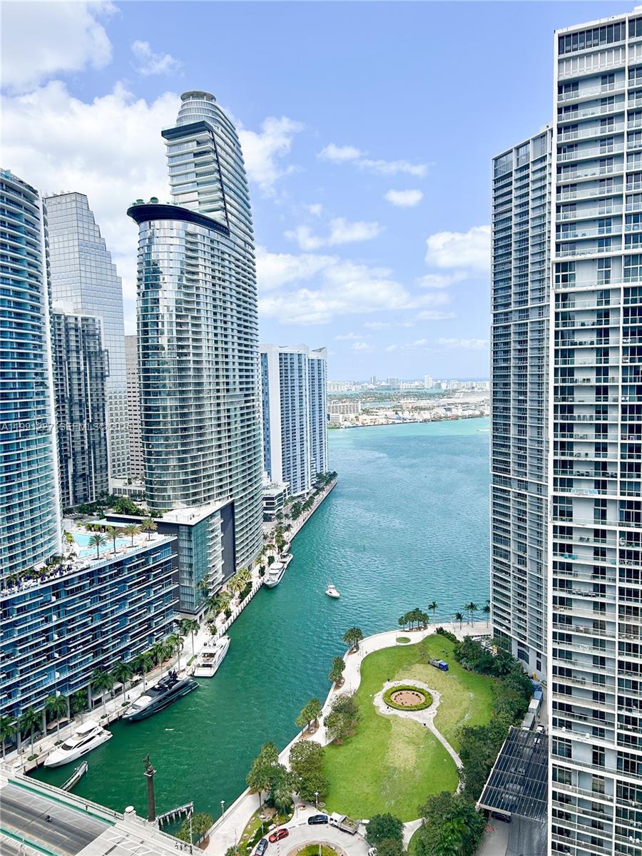 77 SE 5th Street 3614, Miami, FL 33131, Miami