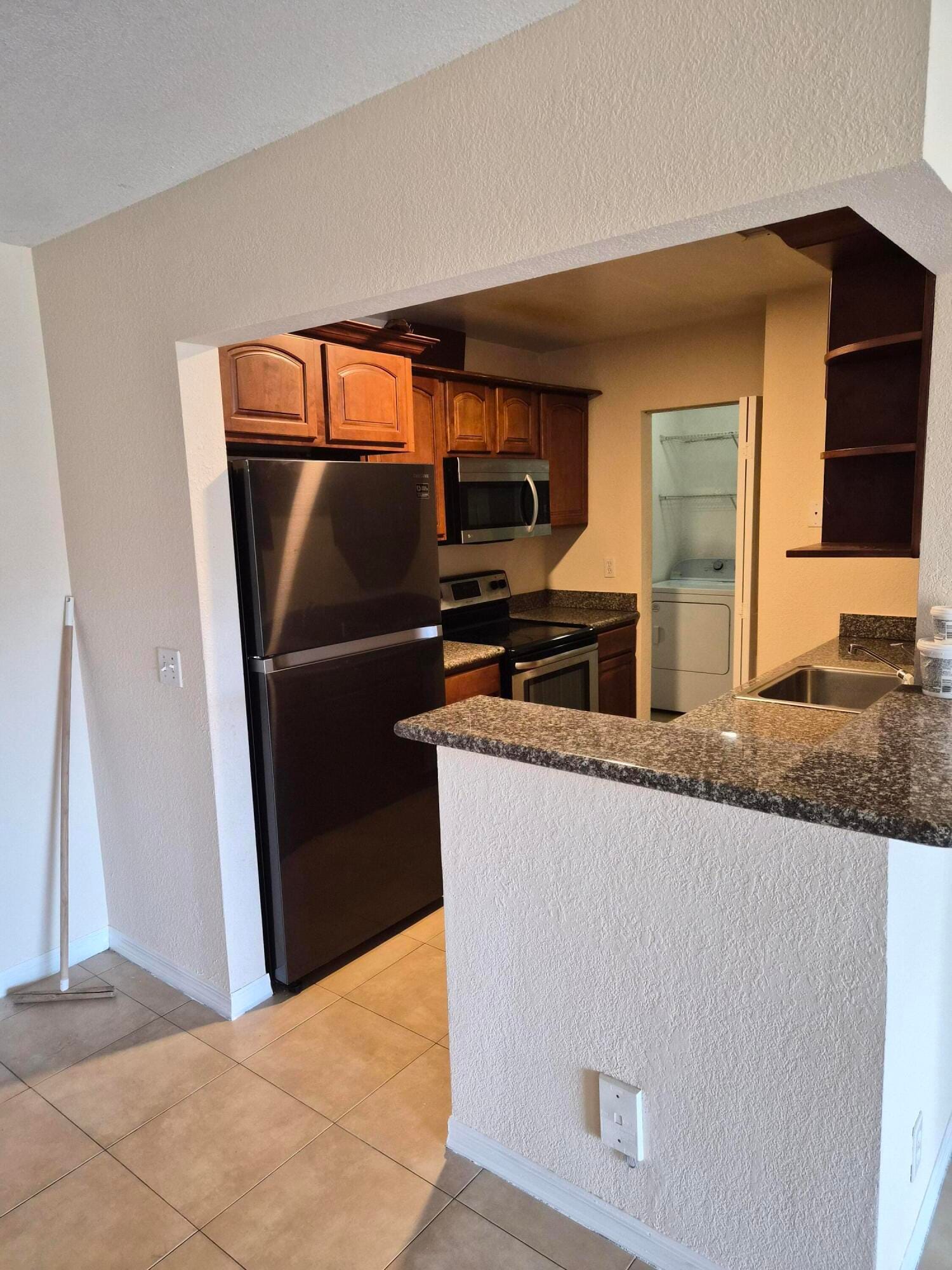 2810 NW 55th Avenue 2a — photo 12