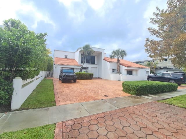 1810 Daytonia Road, Miami Beach, FL 33141