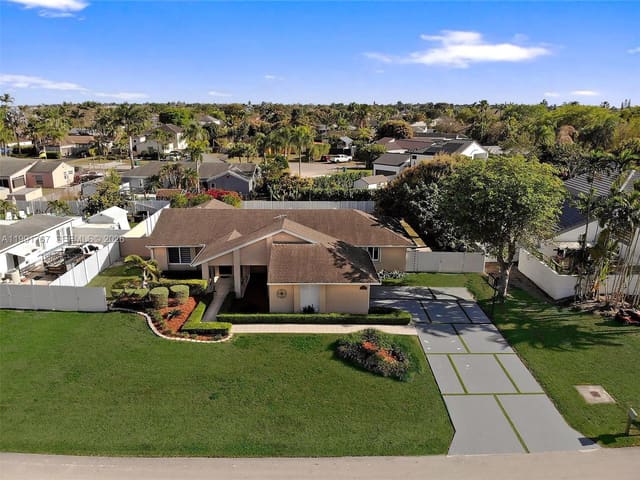 15382 SW 153rd Street, sold in Weitzer Shauna Meadows Se, Miami, FL