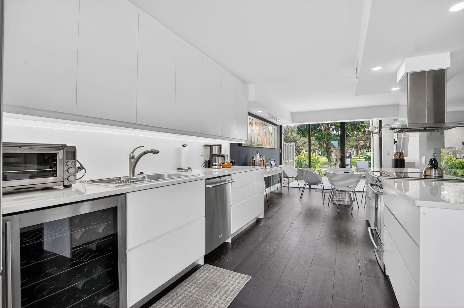 2306 Bridgewood Drive — photo 3