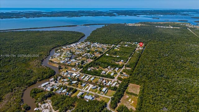 25 & 26 Plantation Drive, Everglades City, FL 34141