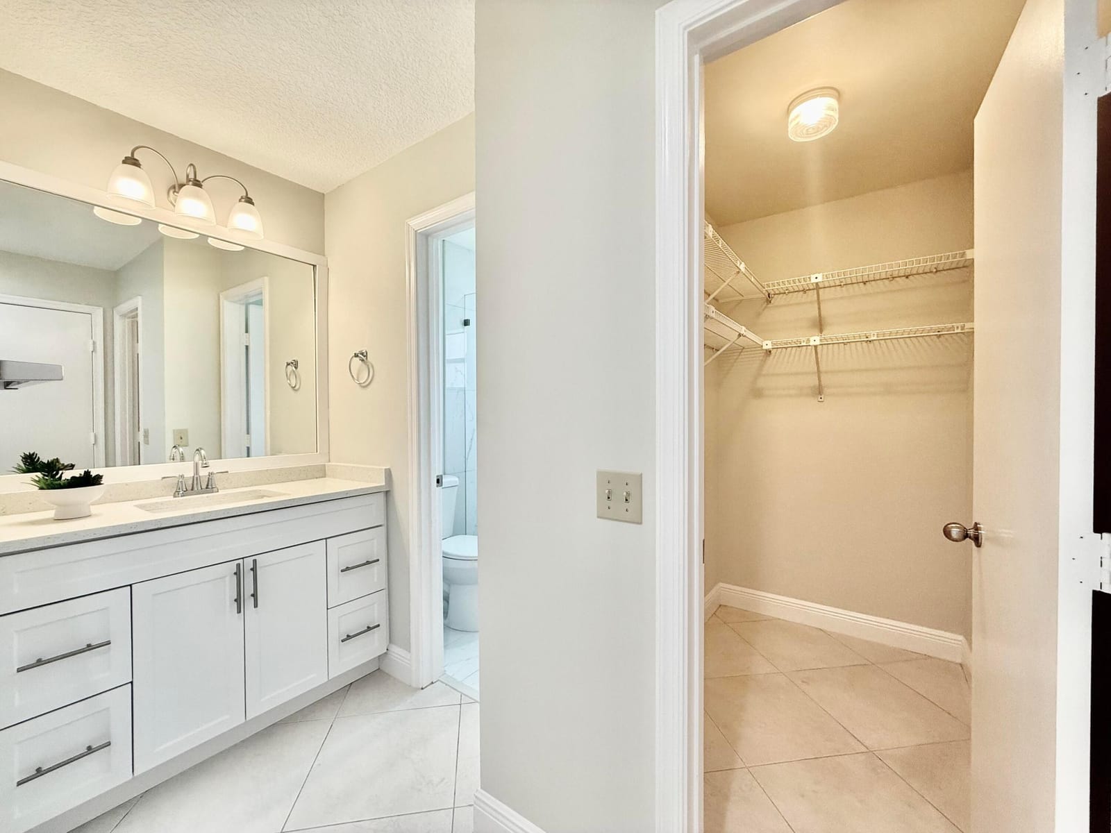 9890 Pecan Tree Drive B — photo 8