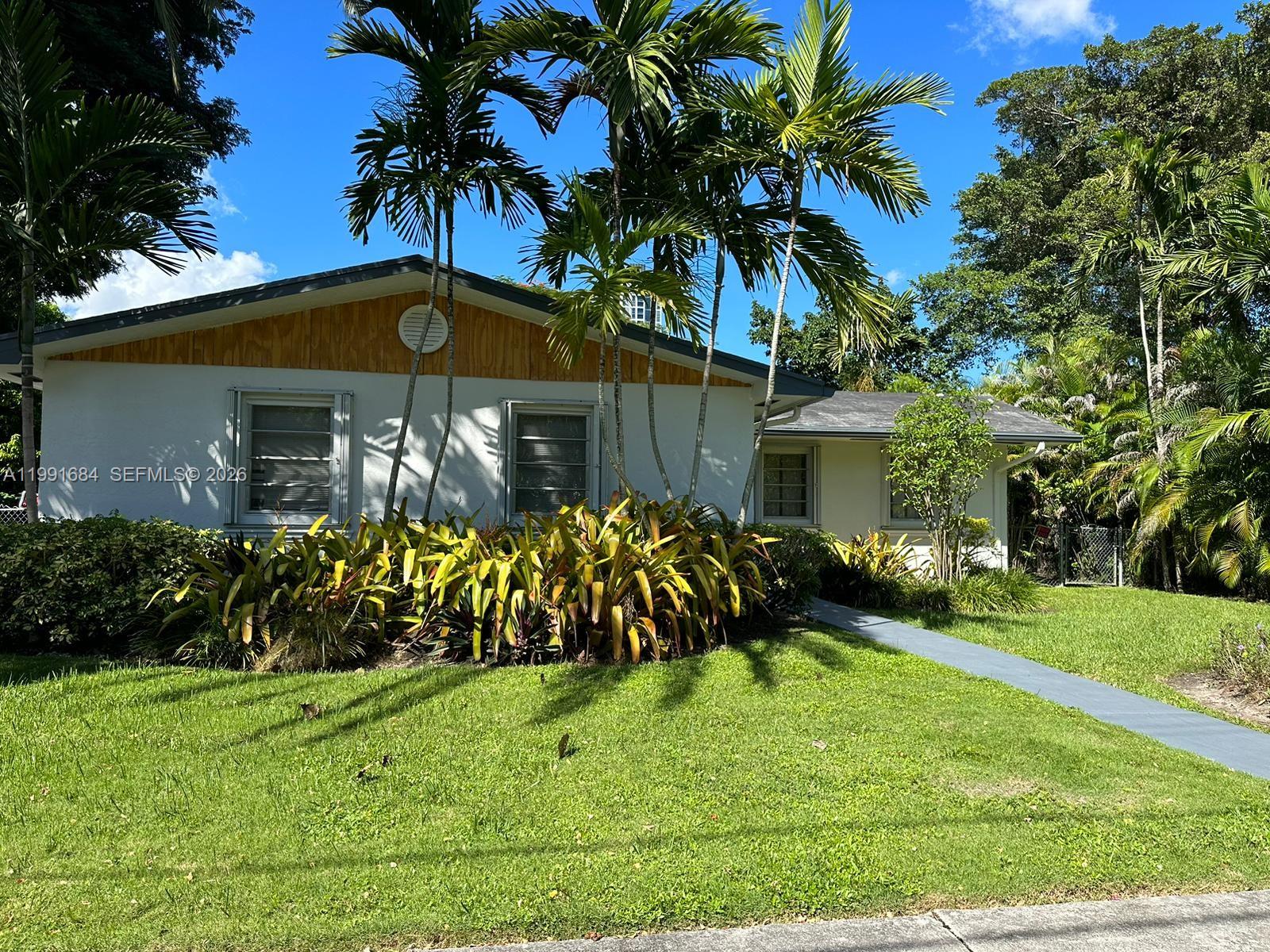 3755 Oak Avenue, Miami, FL 33133, Miami