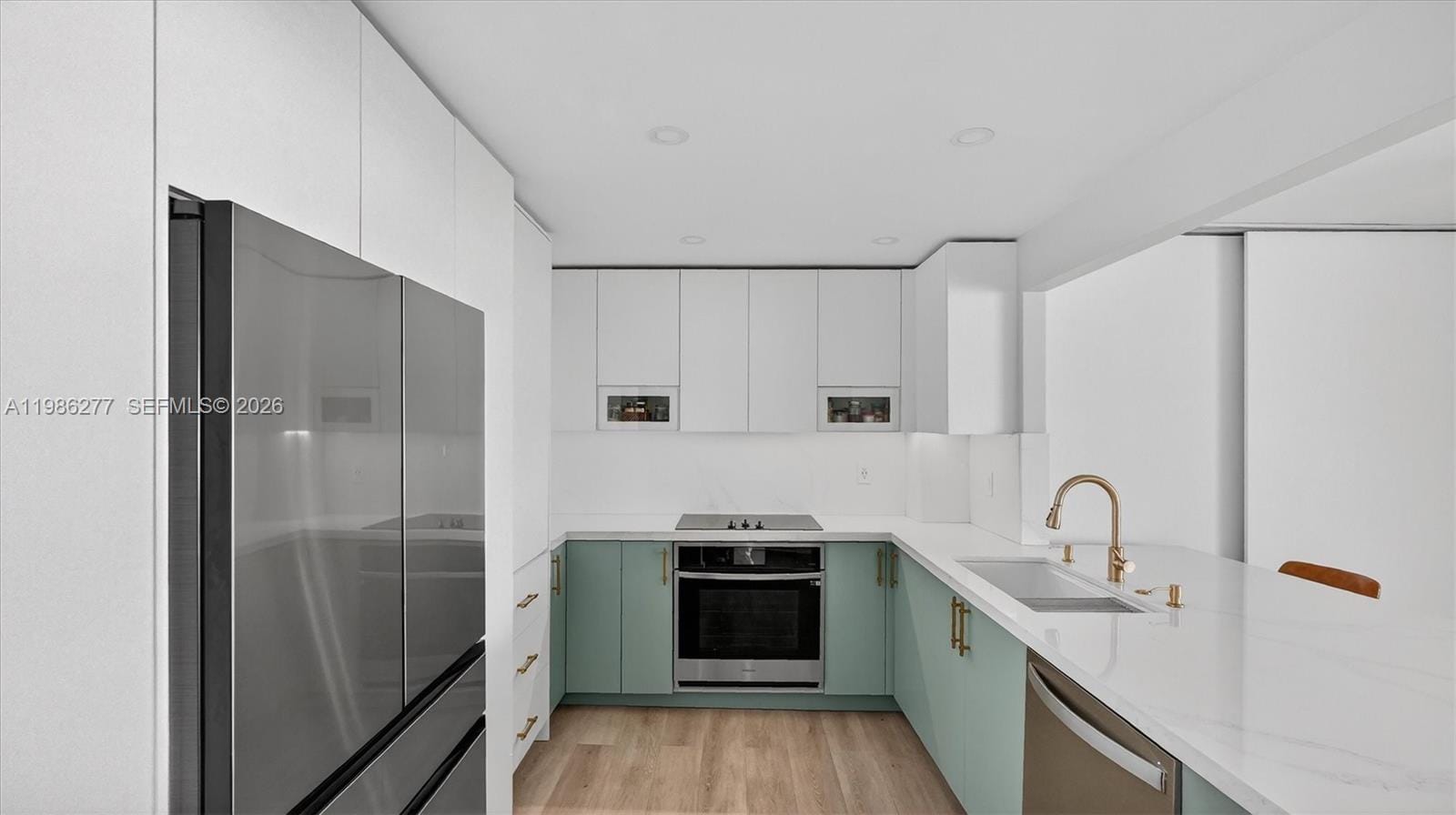 6450 Collins Avenue 903 — photo 12