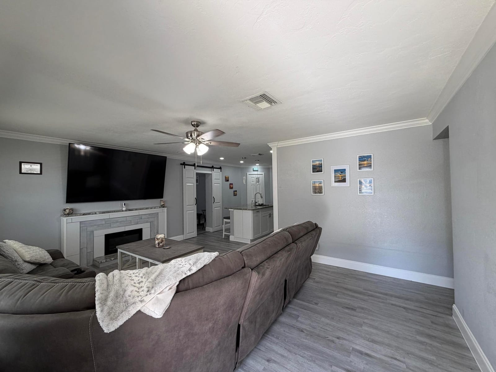 709 Caddie Place, West Palm Beach, FL 33409 photo 2