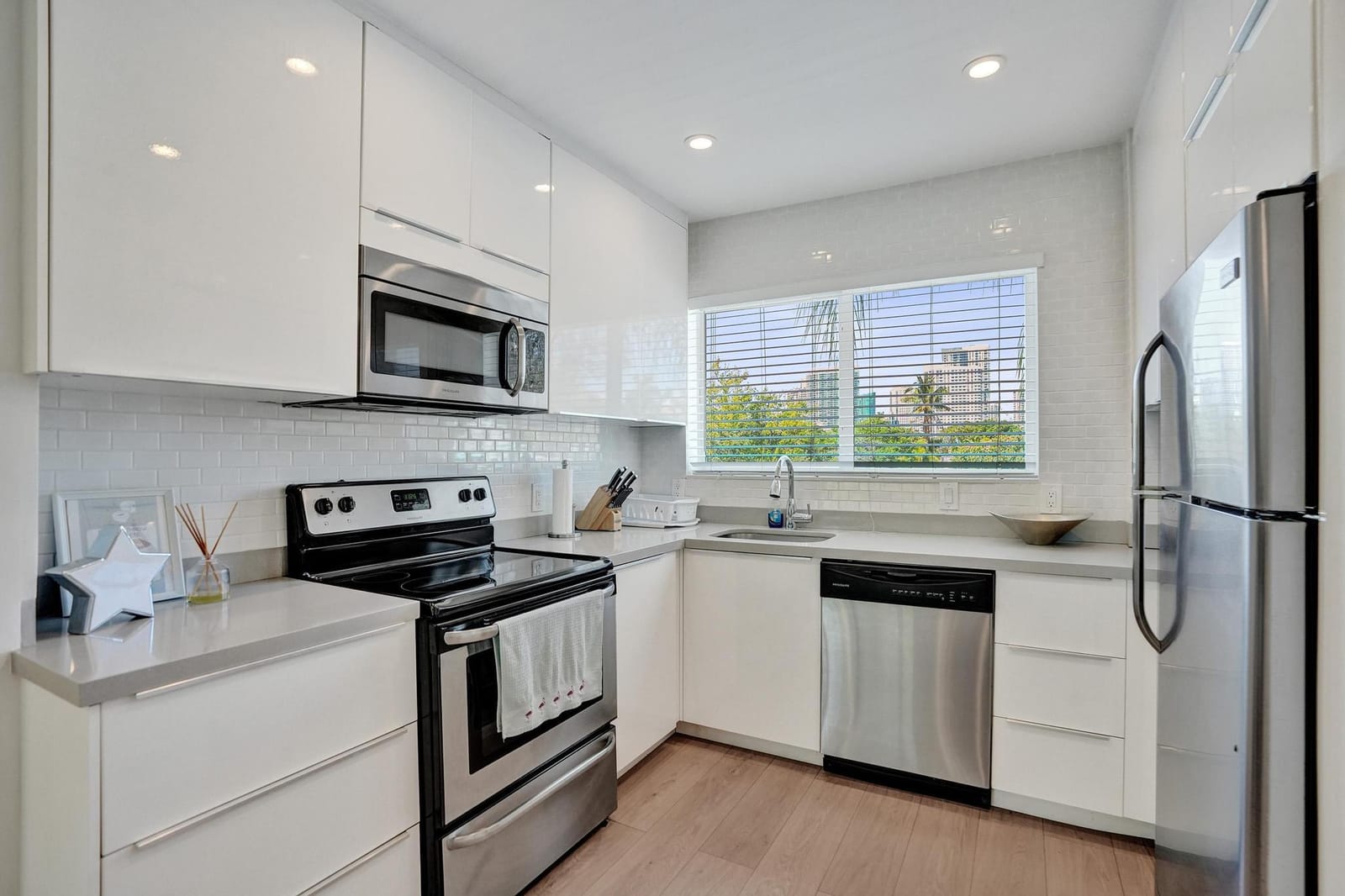 1415 SE 2nd Street 1-4, Fort Lauderdale, FL 33301 photo 12
