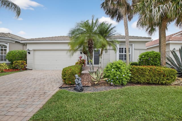 8647 Via Avellino, sold in Villaggio, Boca Raton, FL