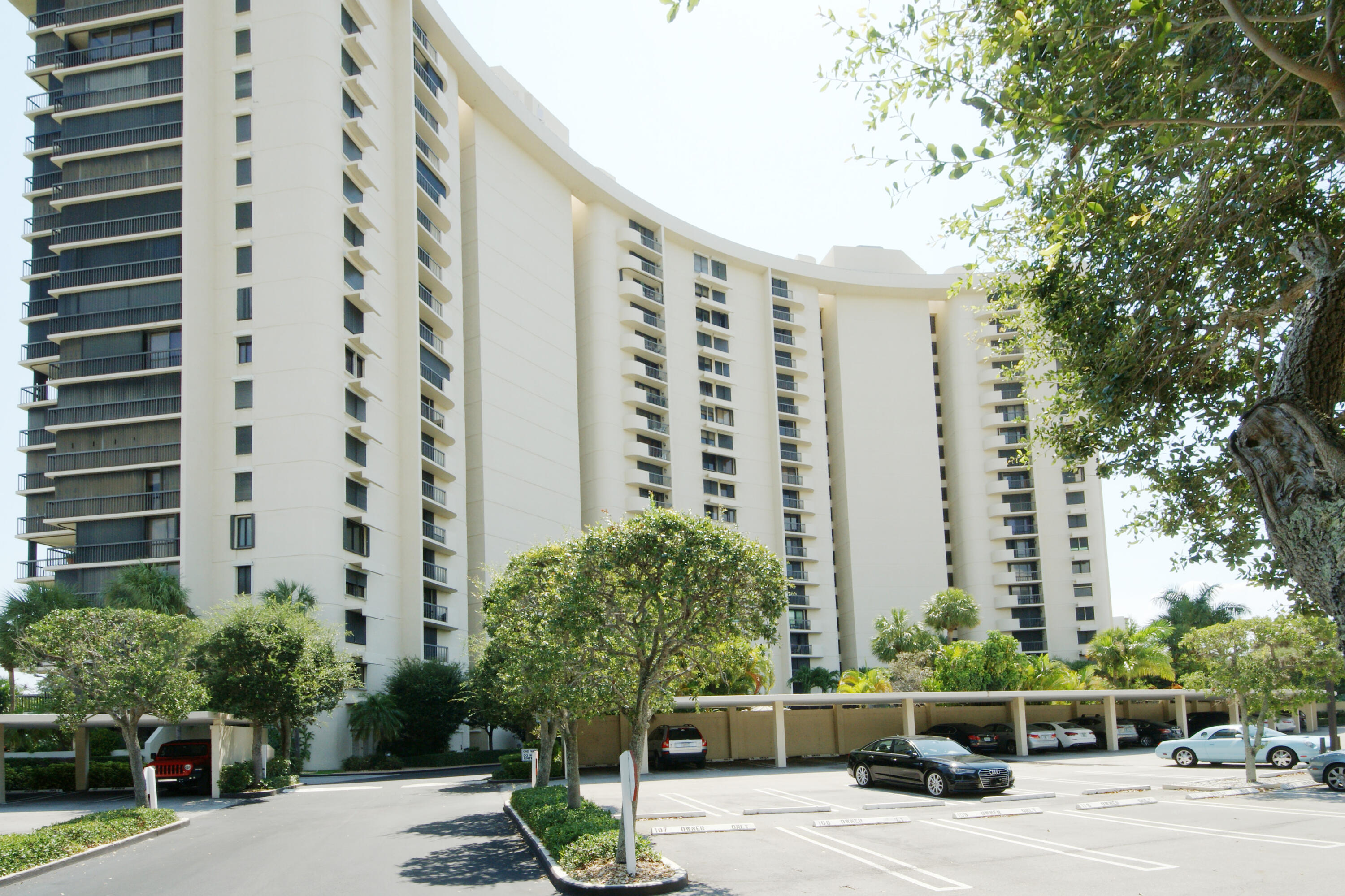 2450 Presidential Way 208, West Palm Beach, FL 33401, West Palm Beach