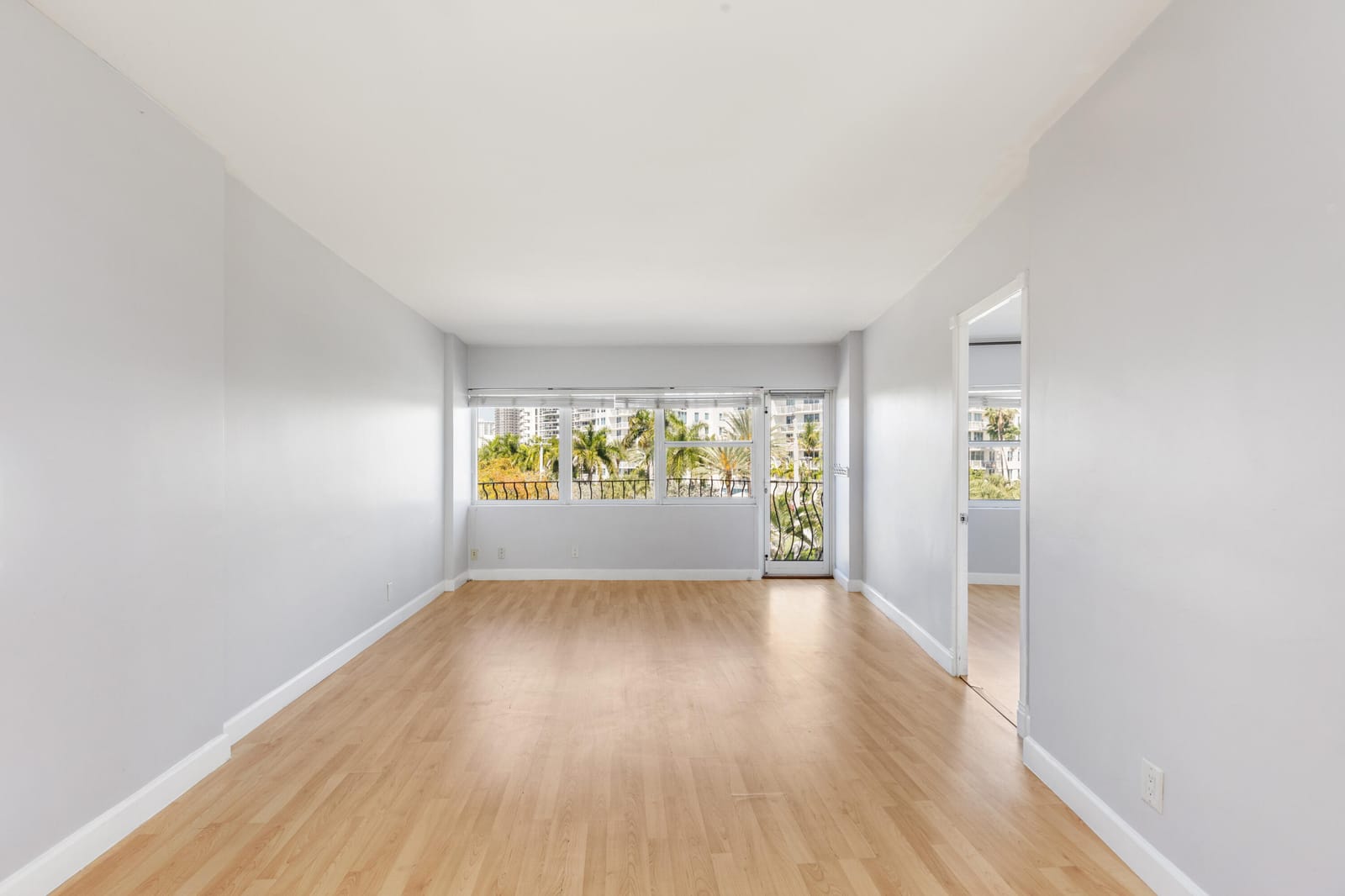 3250 NE 28th Street 404 — photo 9