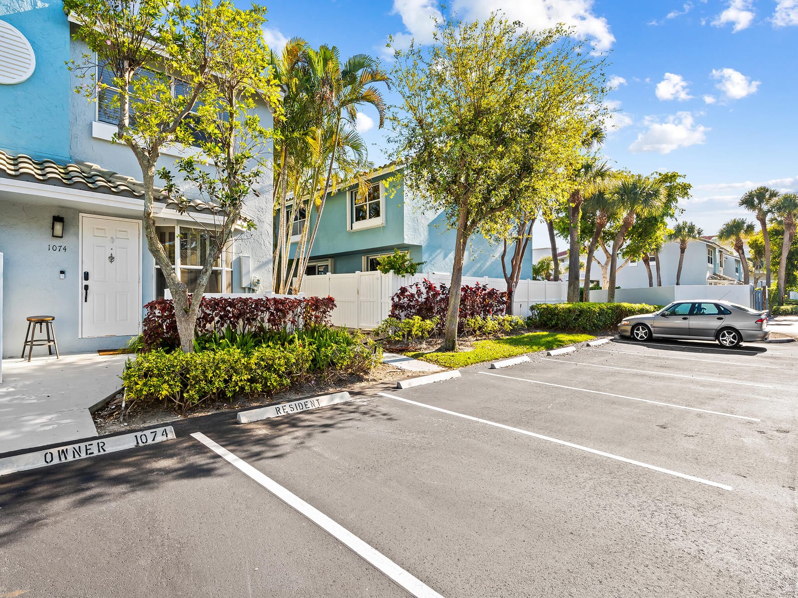 1074 Jeffery Street, Boca Raton, FL 33487 photo 2