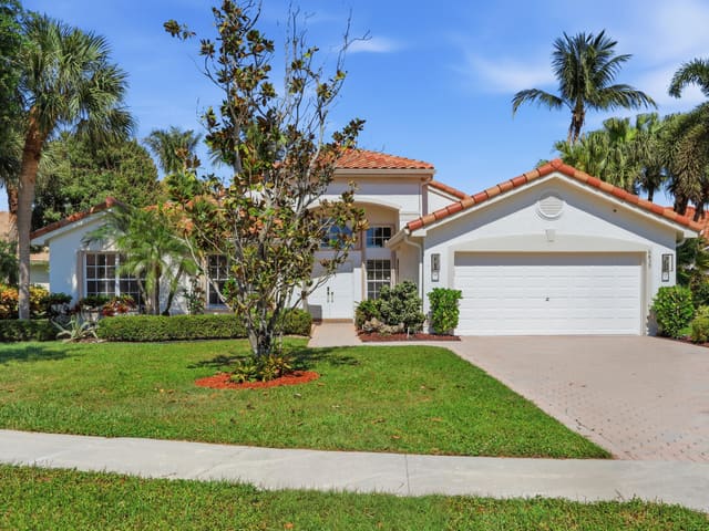 6839 Fiji Circle, Boynton Beach, FL 33437