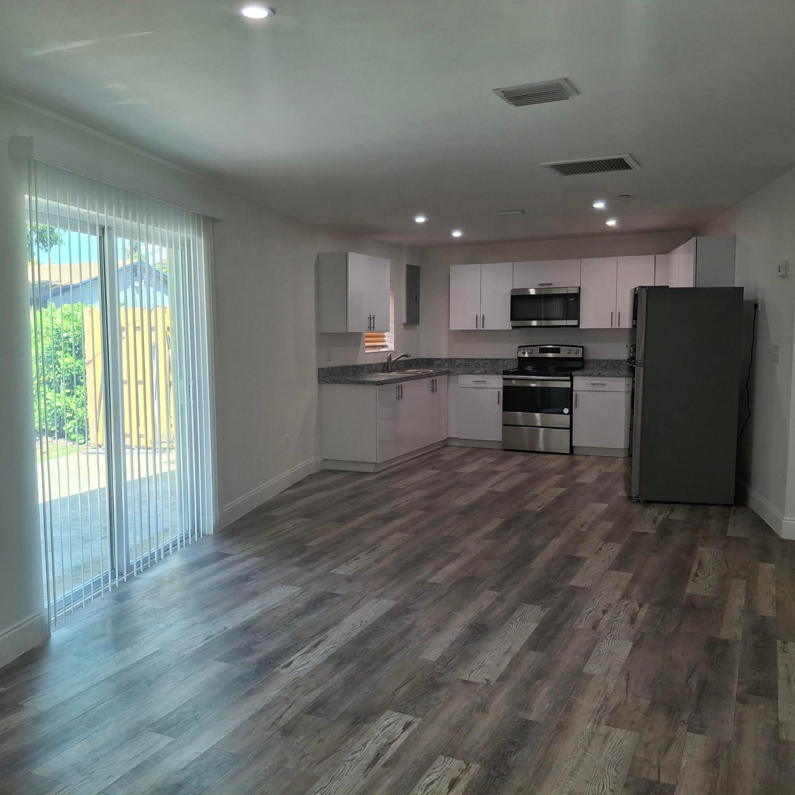 1097 Wilkinson Road B — photo 4