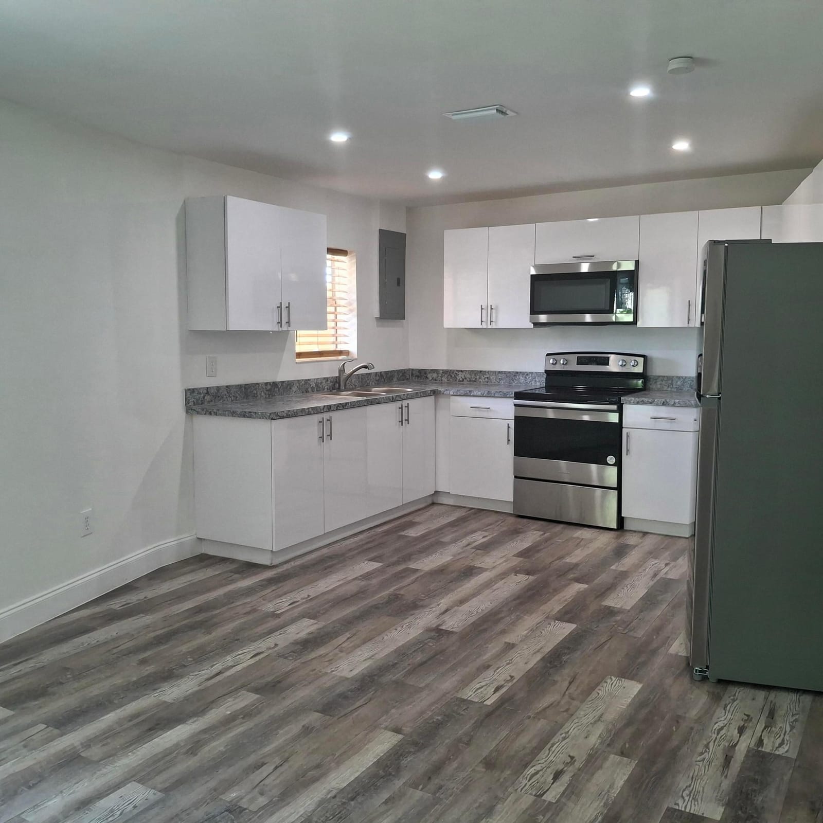 1097 Wilkinson Road B — photo 6