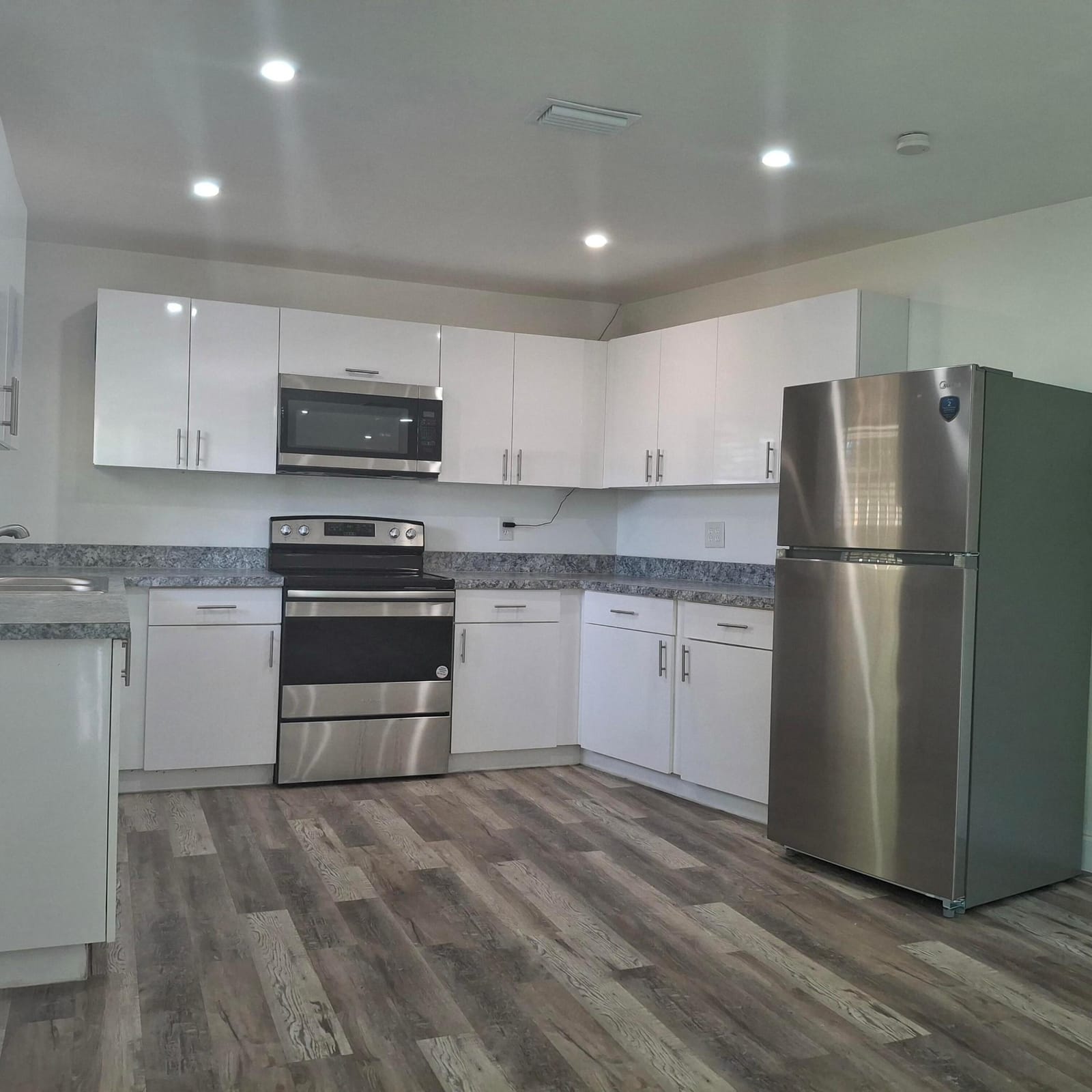 1097 Wilkinson Road B — photo 7