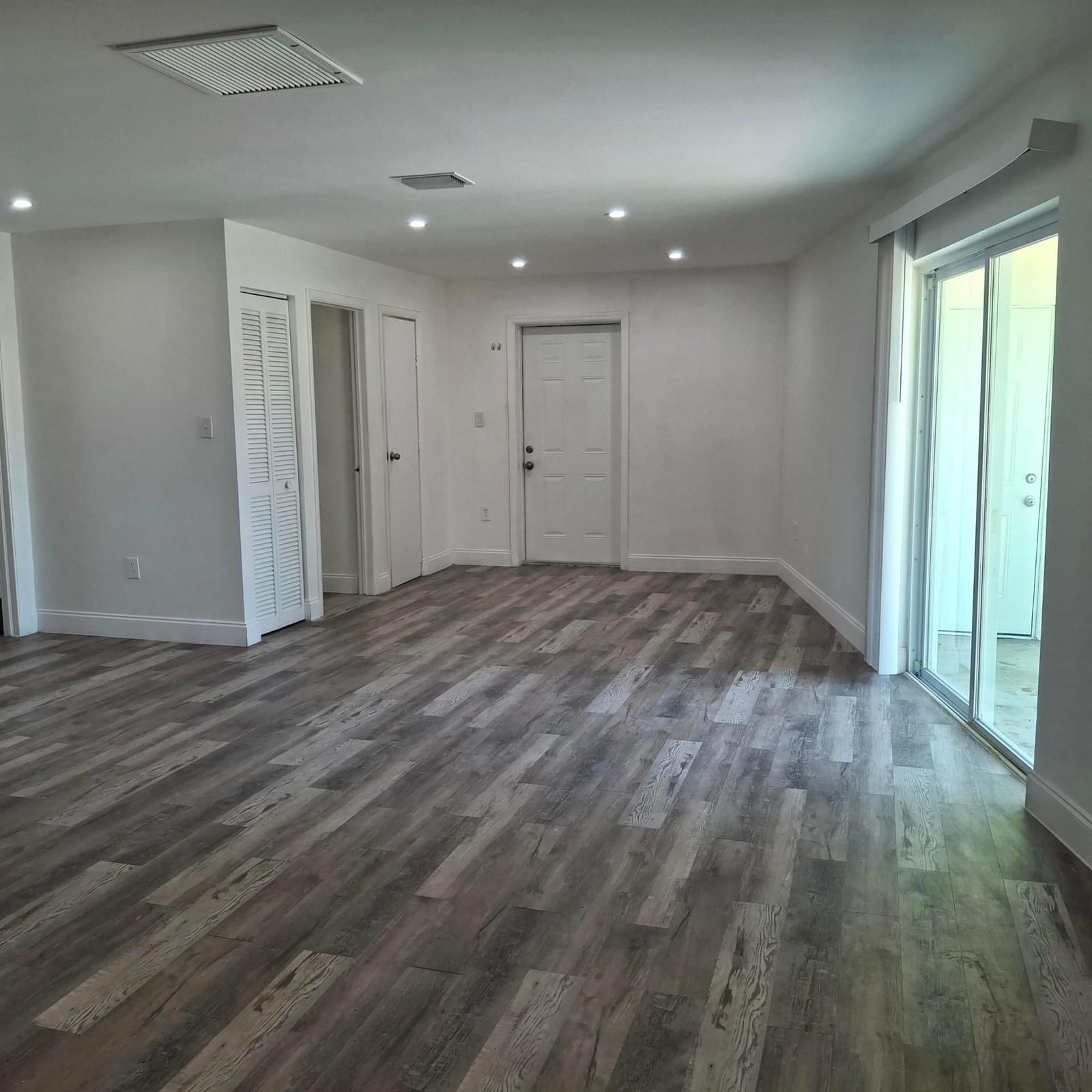 1097 Wilkinson Road B — photo 8