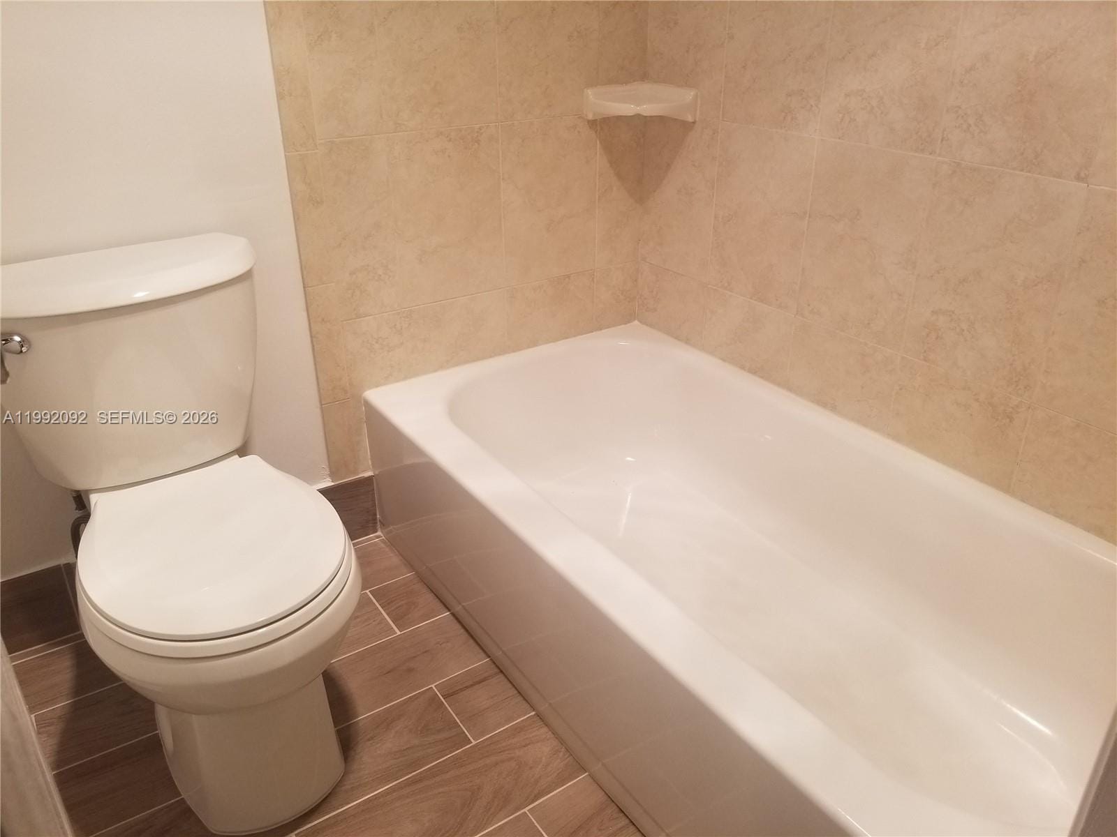9410 Poinciana Place 101 — photo 5