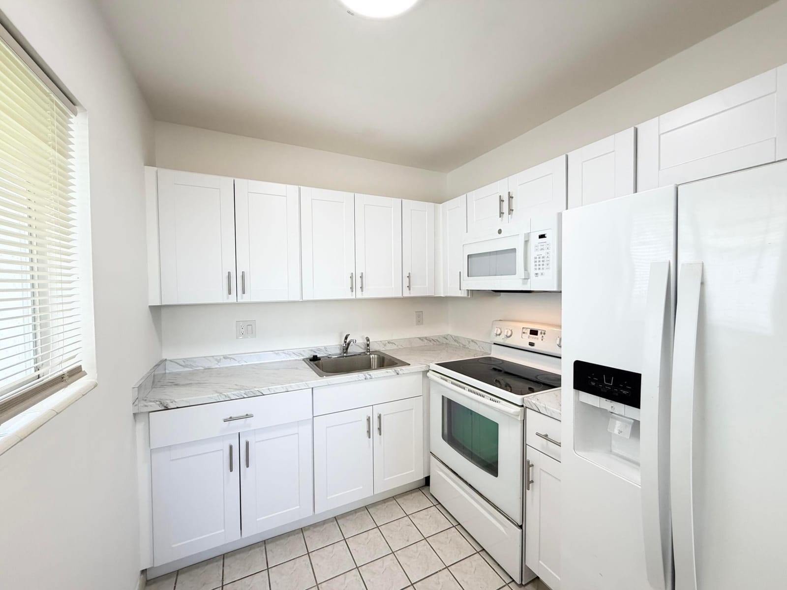 3402 Cynthia Lane 205 — photo 3