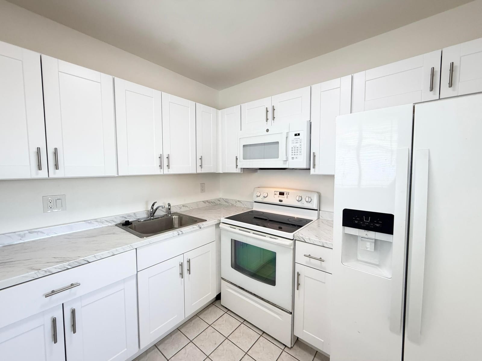 3402 Cynthia Lane 205 — photo 4