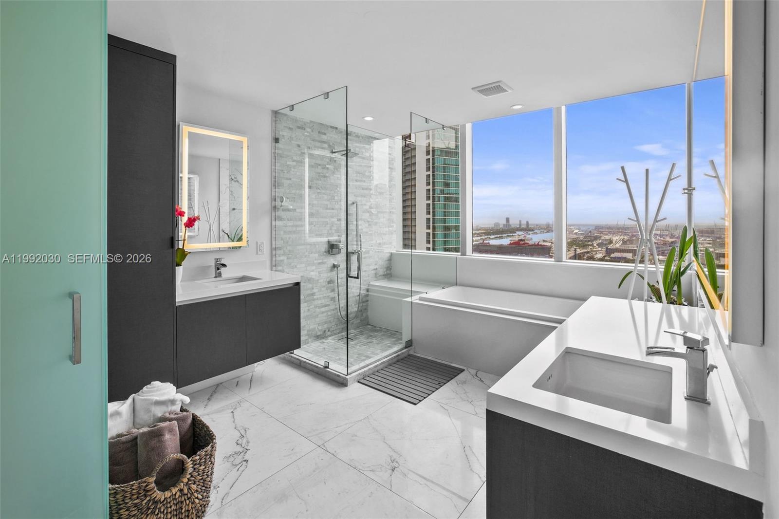 851 NE 1st Avenue 3211 — photo 12