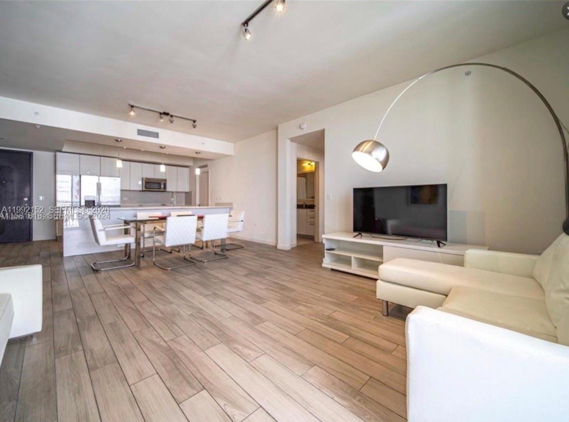999 SW 1st Avenue 2105 — photo 2