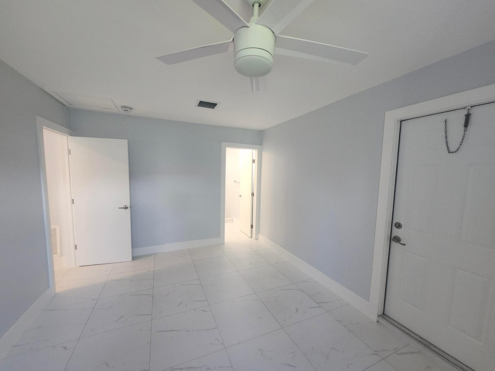 511 N 60th Way East Apartment — photo 11