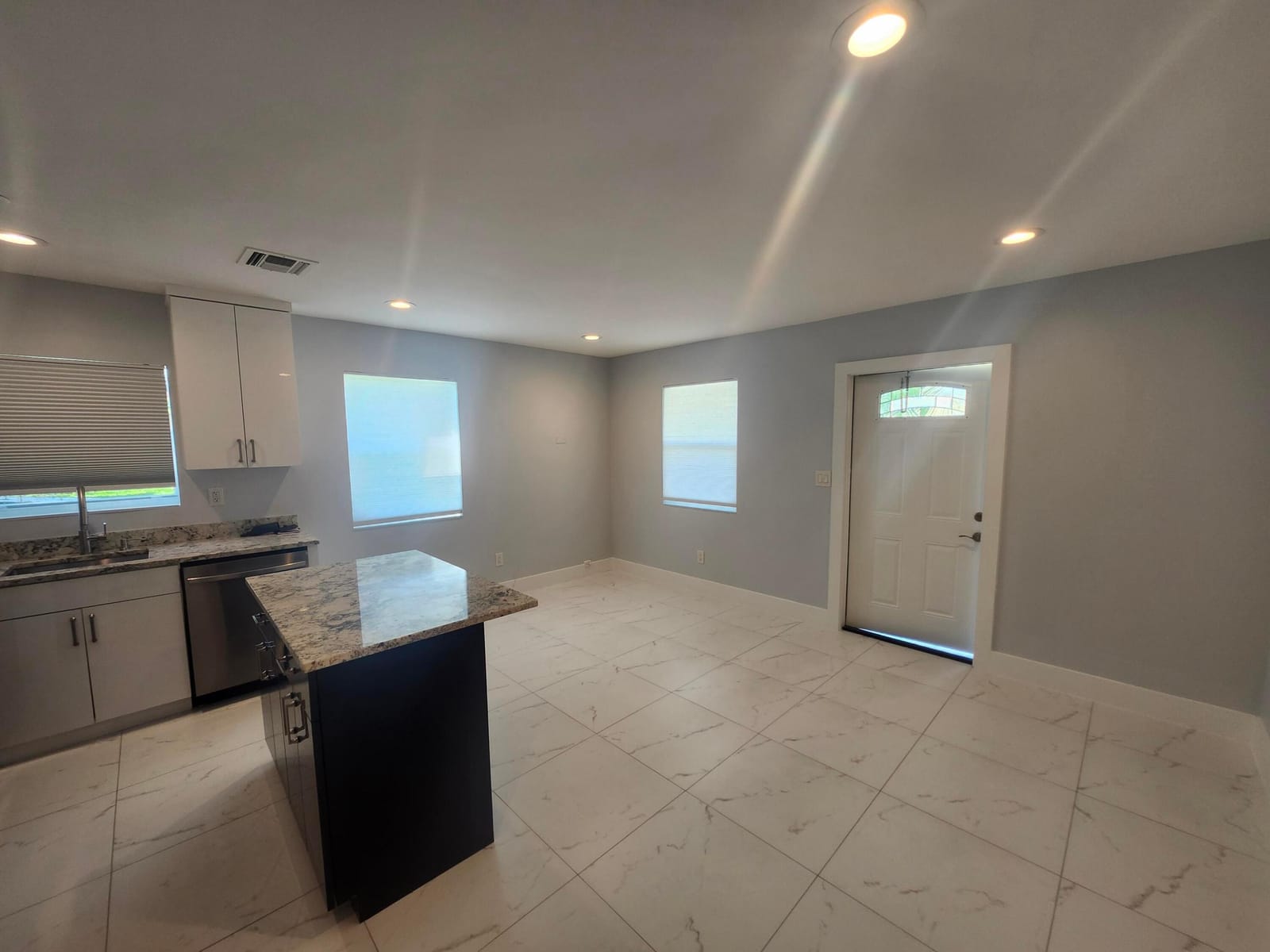 511 N 60th Way East Apartment — photo 7