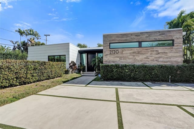 2120 NE 197th Terrace, Miami, FL 33179
