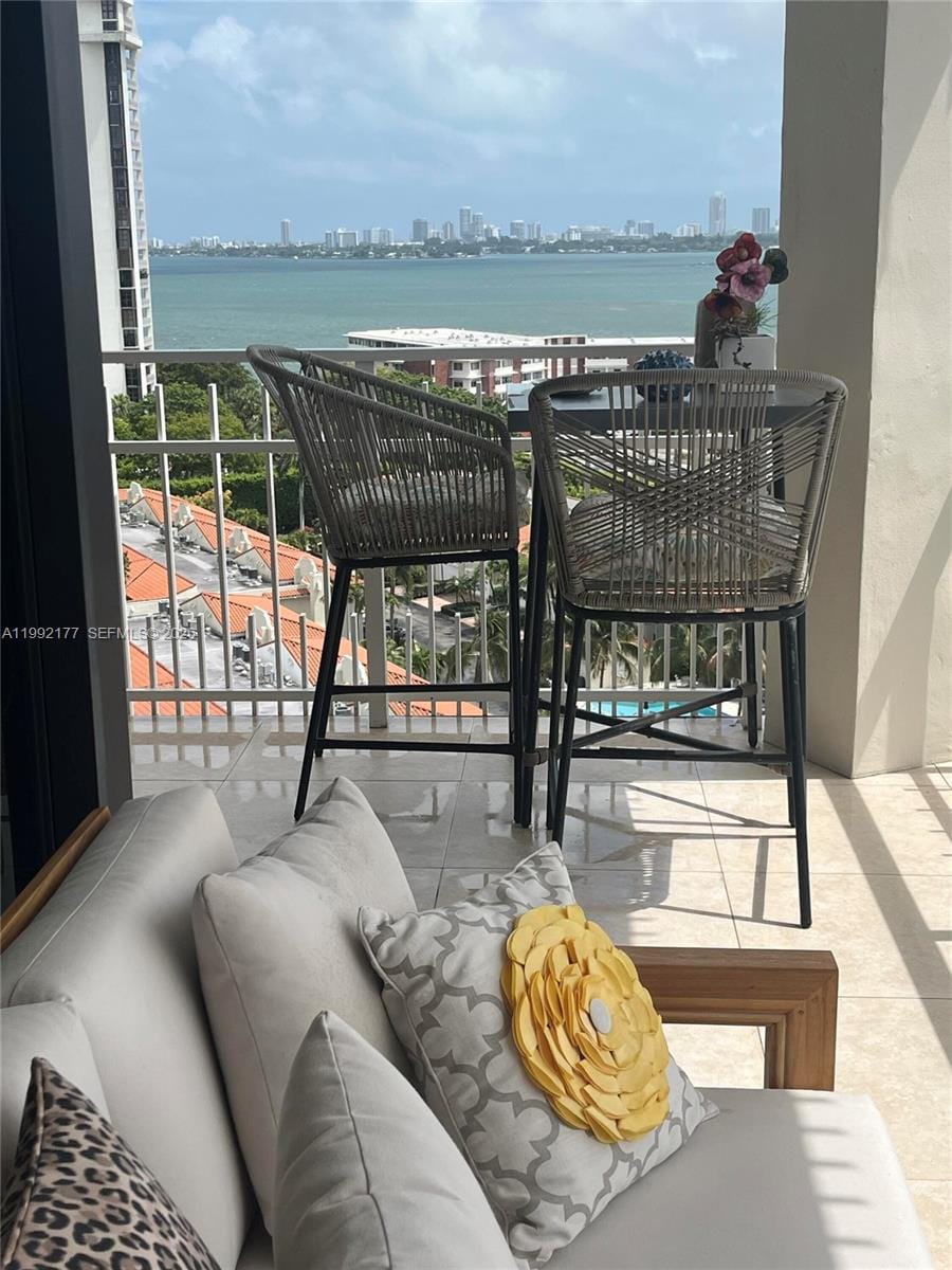 1000 Quayside Terrace 1404, Miami, FL 33138 photo 2