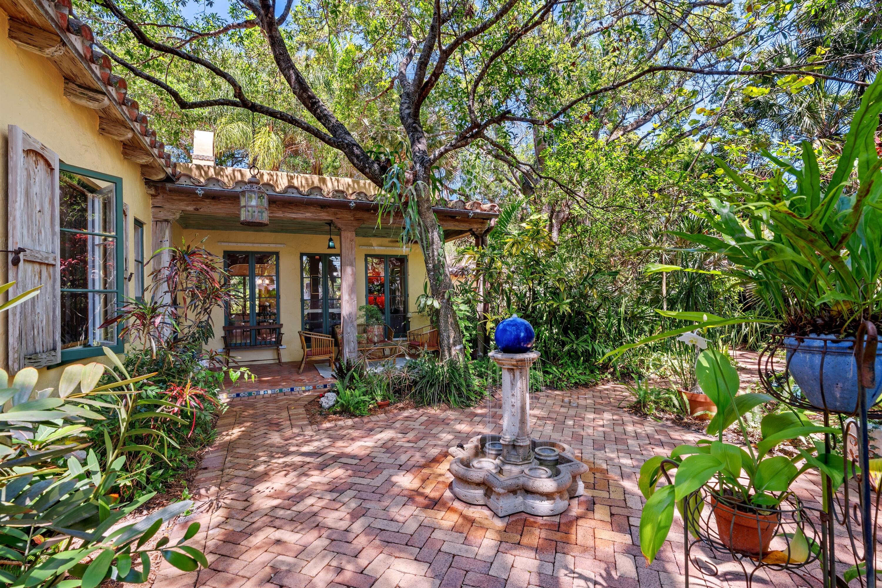 825 Alamanda Street, Boca Raton, FL 33486, Boca Raton