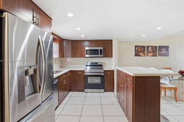 210 NW 87th Avenue L206, sold in Park East, Miami, FL