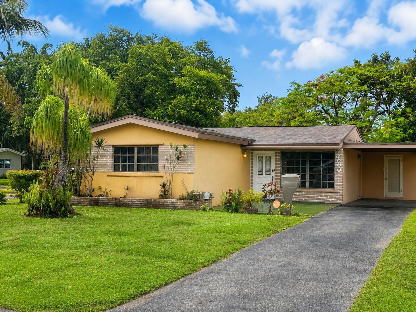 6600 Allen Street, Hollywood, FL 33024, Hollywood