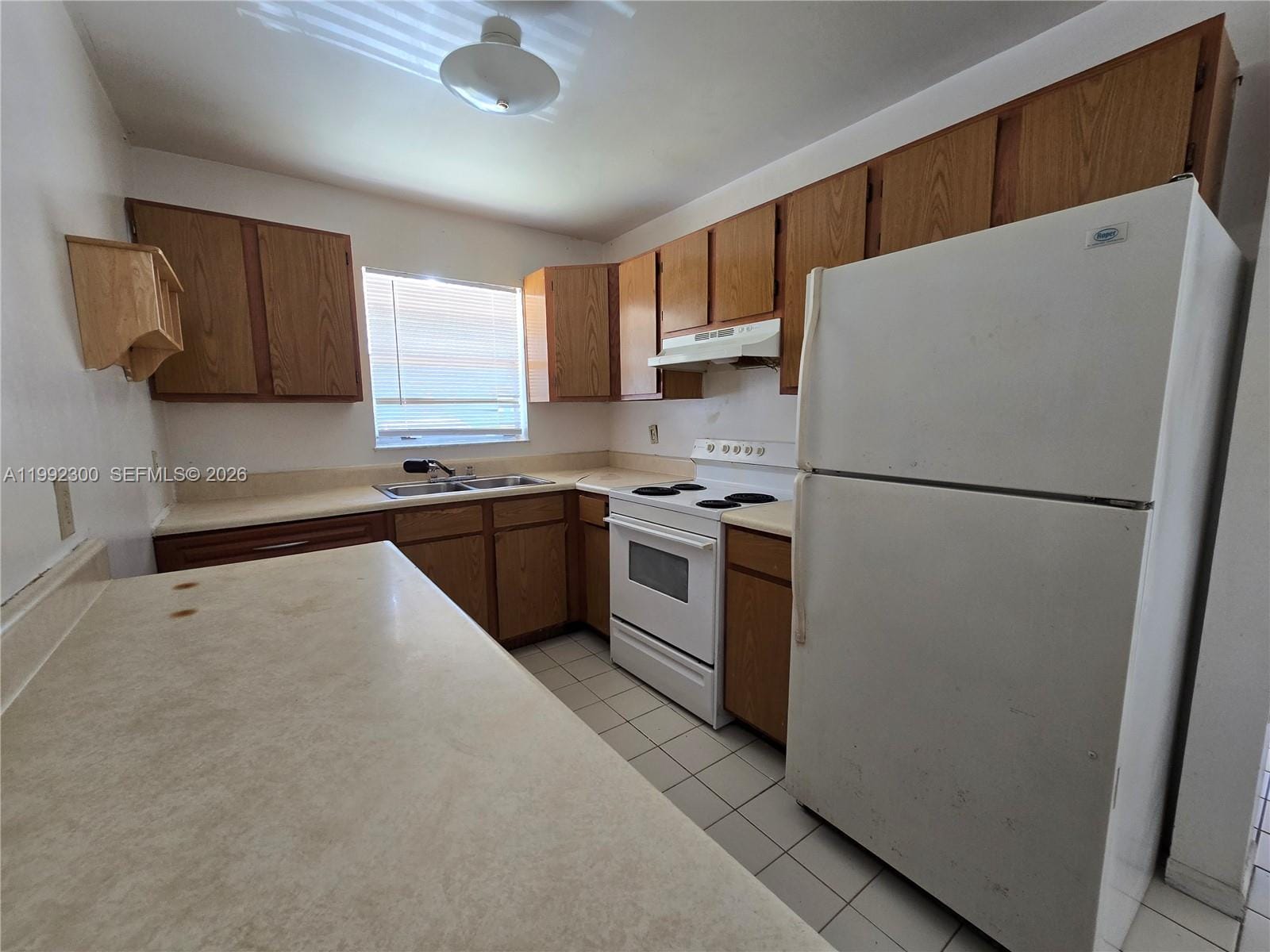 211 SE 10th Street, Hallandale Beach, FL 33009 photo 17