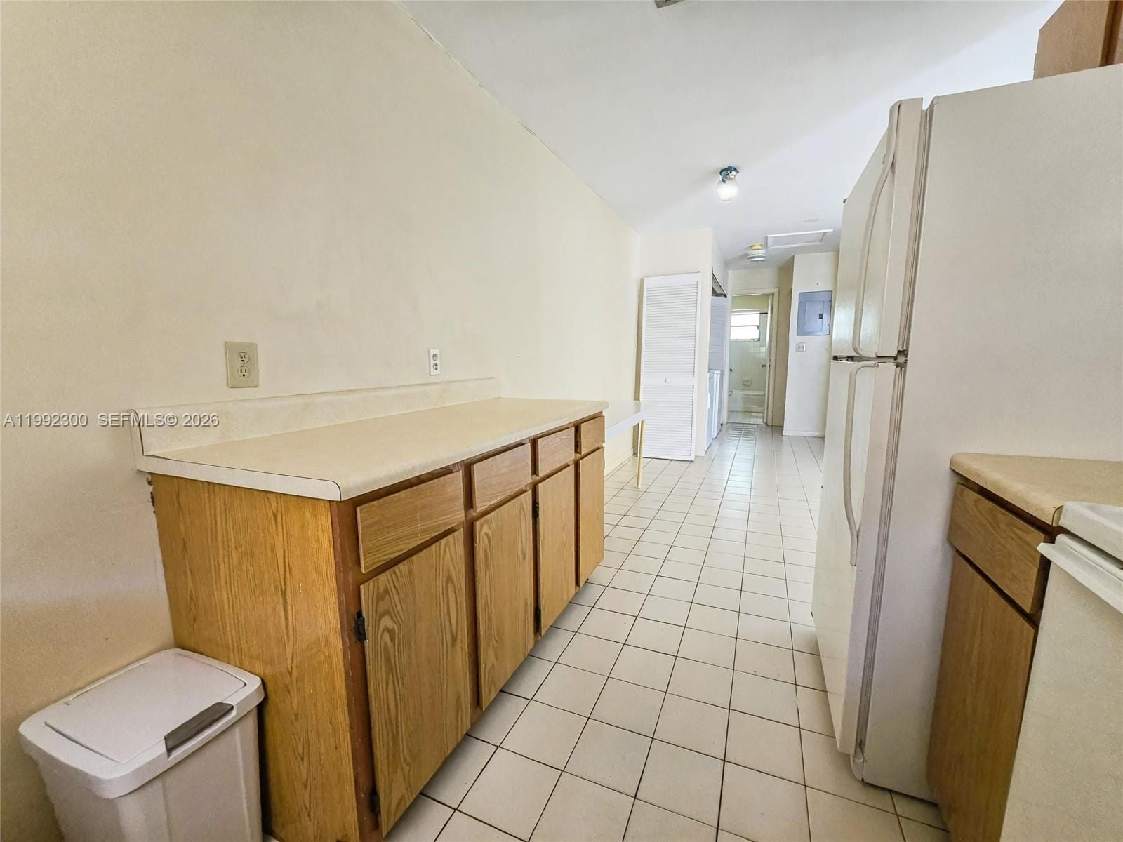 211 SE 10th Street, Hallandale Beach, FL 33009 photo 5