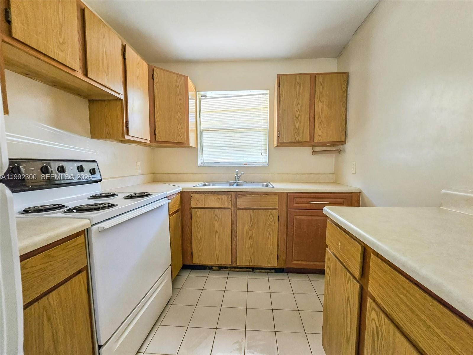 211 SE 10th Street, Hallandale Beach, FL 33009 photo 8