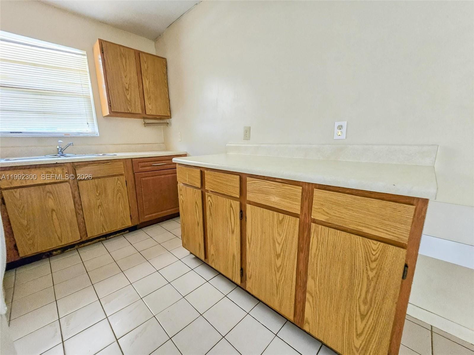 211 SE 10th Street, Hallandale Beach, FL 33009 photo 9