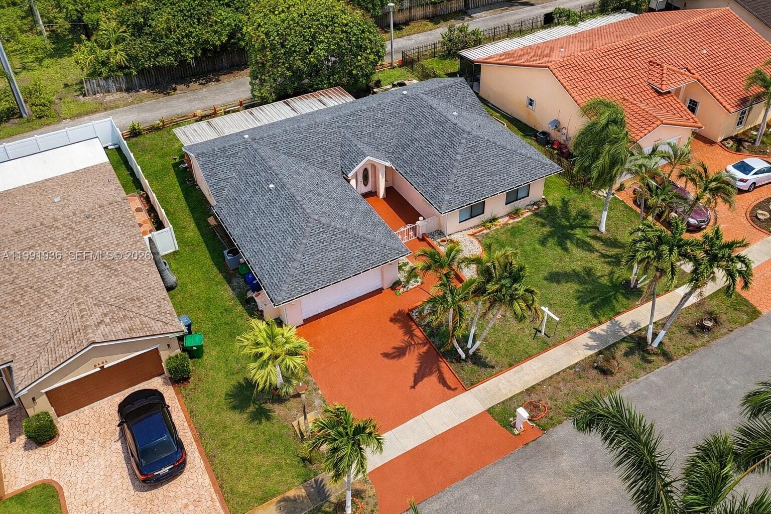 9131 N Lake Miramar Circle — photo 2