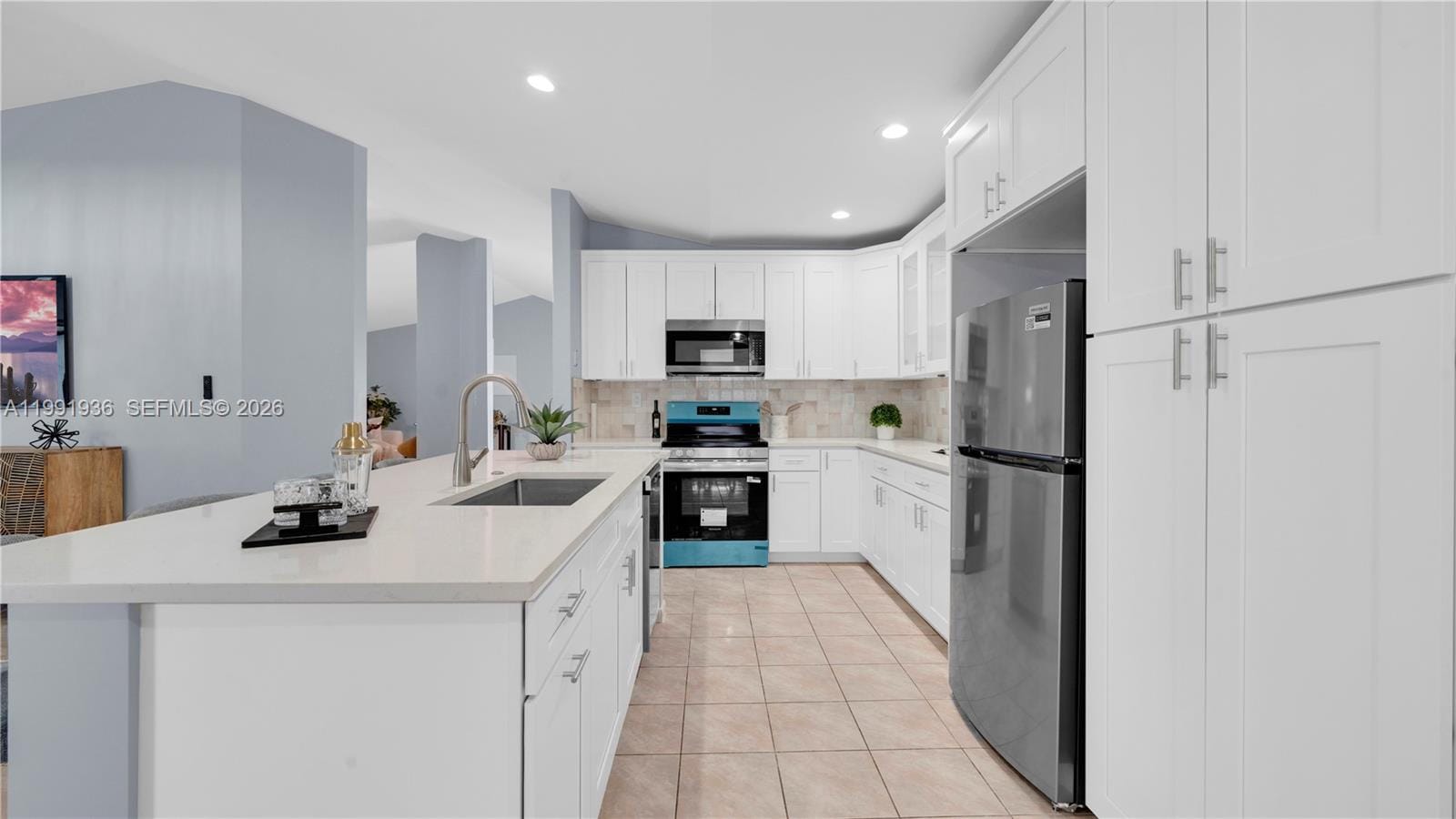 9131 N Lake Miramar Circle, Miramar, FL 33025 photo 18