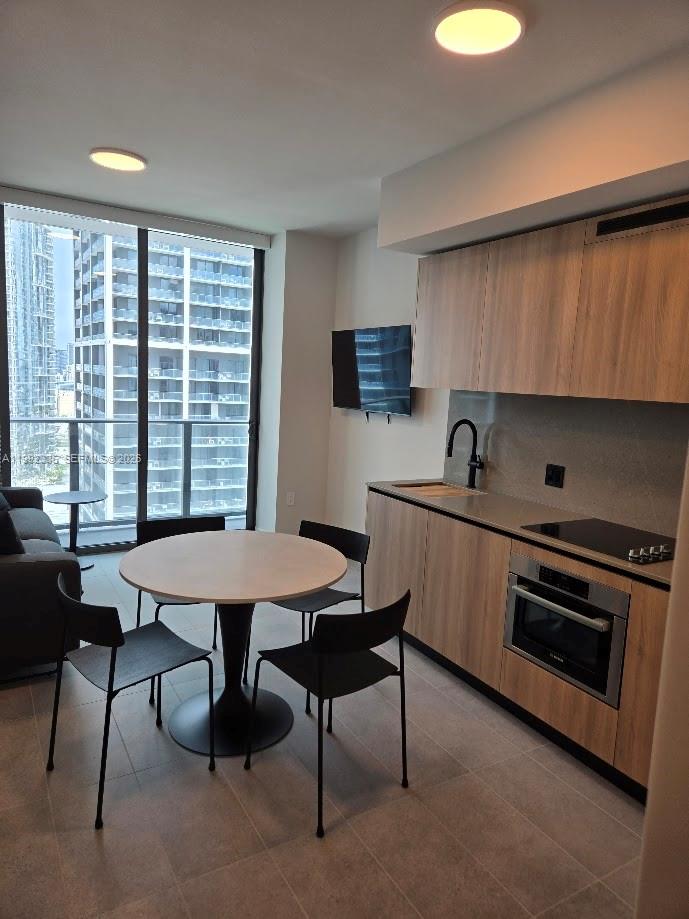 121 NE 5th Street 2810, Miami, FL 33132, Miami