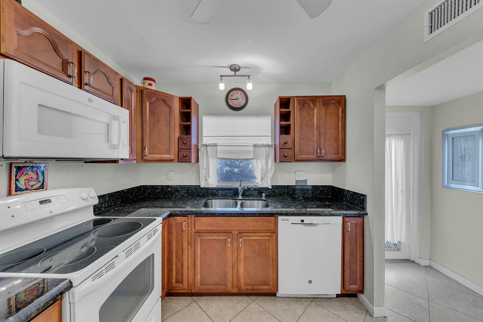9401 Sunrise Lakes Boulevard 311, Sunrise, FL 33322 photo 16