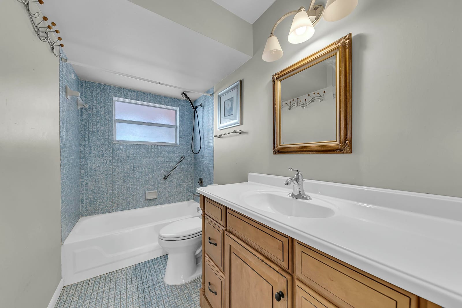 9401 Sunrise Lakes Boulevard 311, Sunrise, FL 33322 photo 23