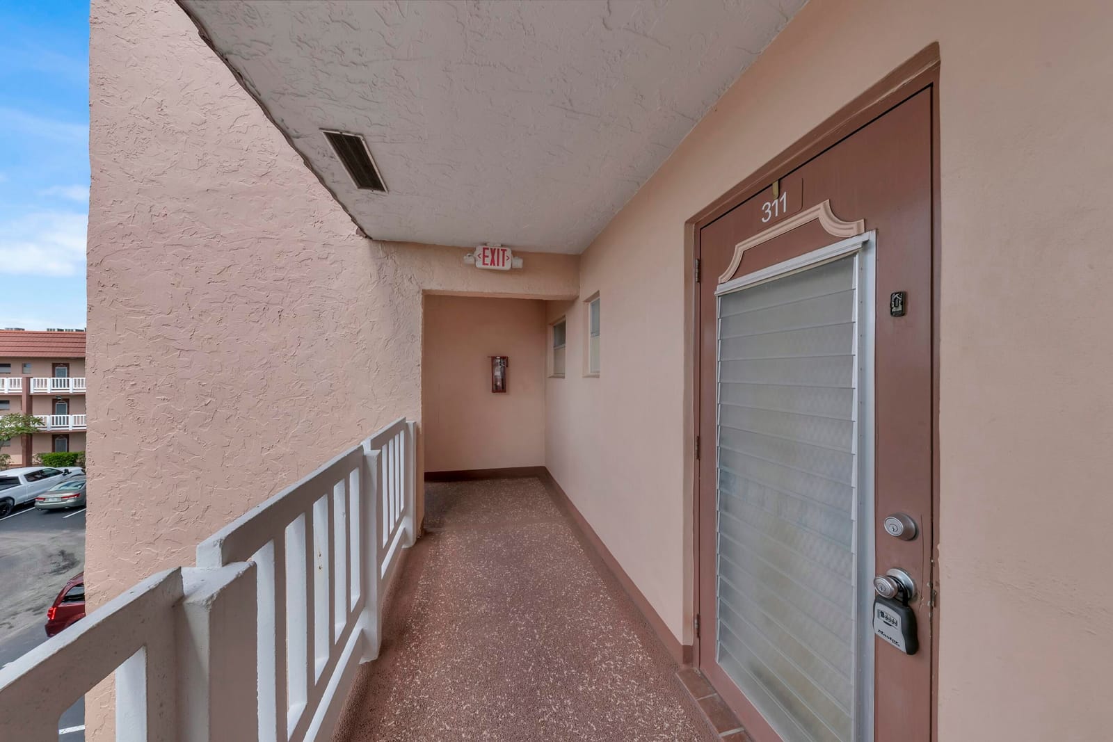9401 Sunrise Lakes Boulevard 311, Sunrise, FL 33322 photo 27