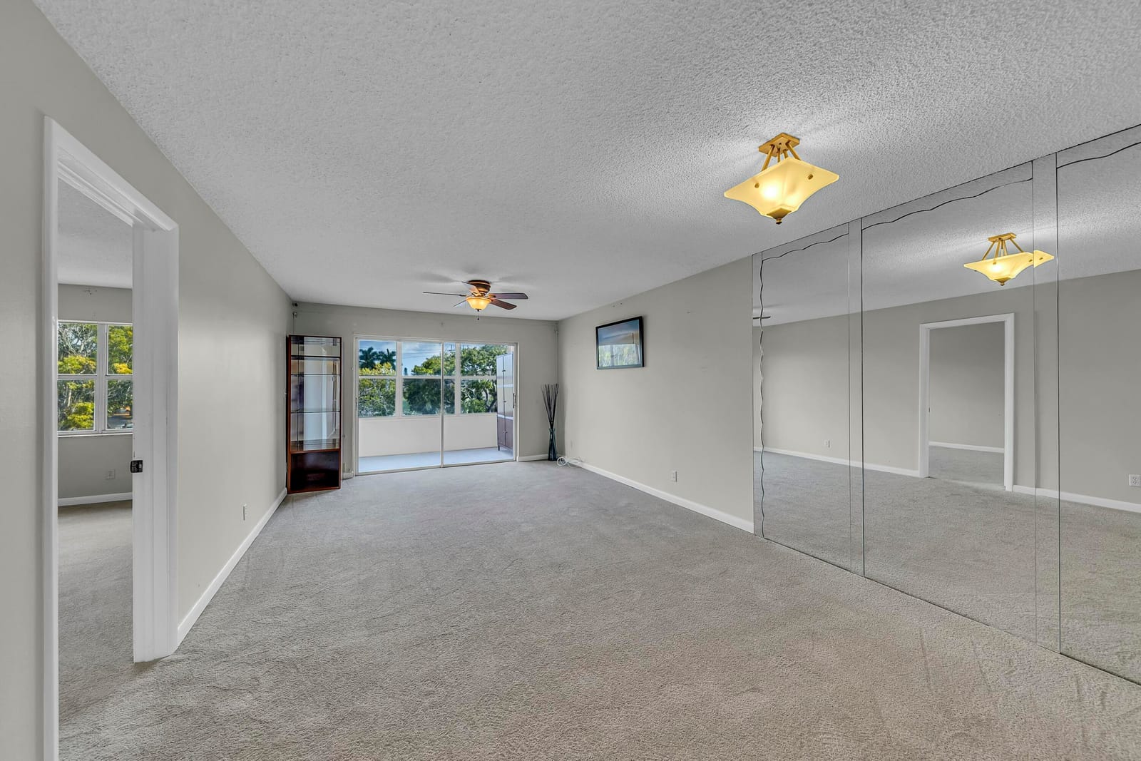 9401 Sunrise Lakes Boulevard 311, Sunrise, FL 33322 photo 8