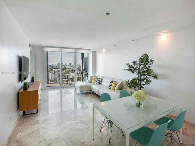 1500 Ocean Drive PH-10, Miami Beach, FL 33139