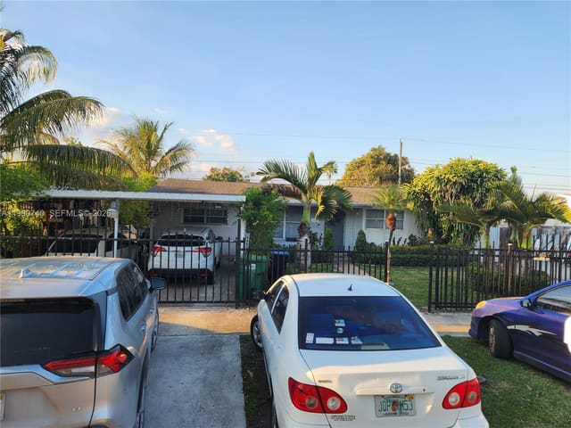 14463 SW 285th Terrace, Homestead, FL 33033